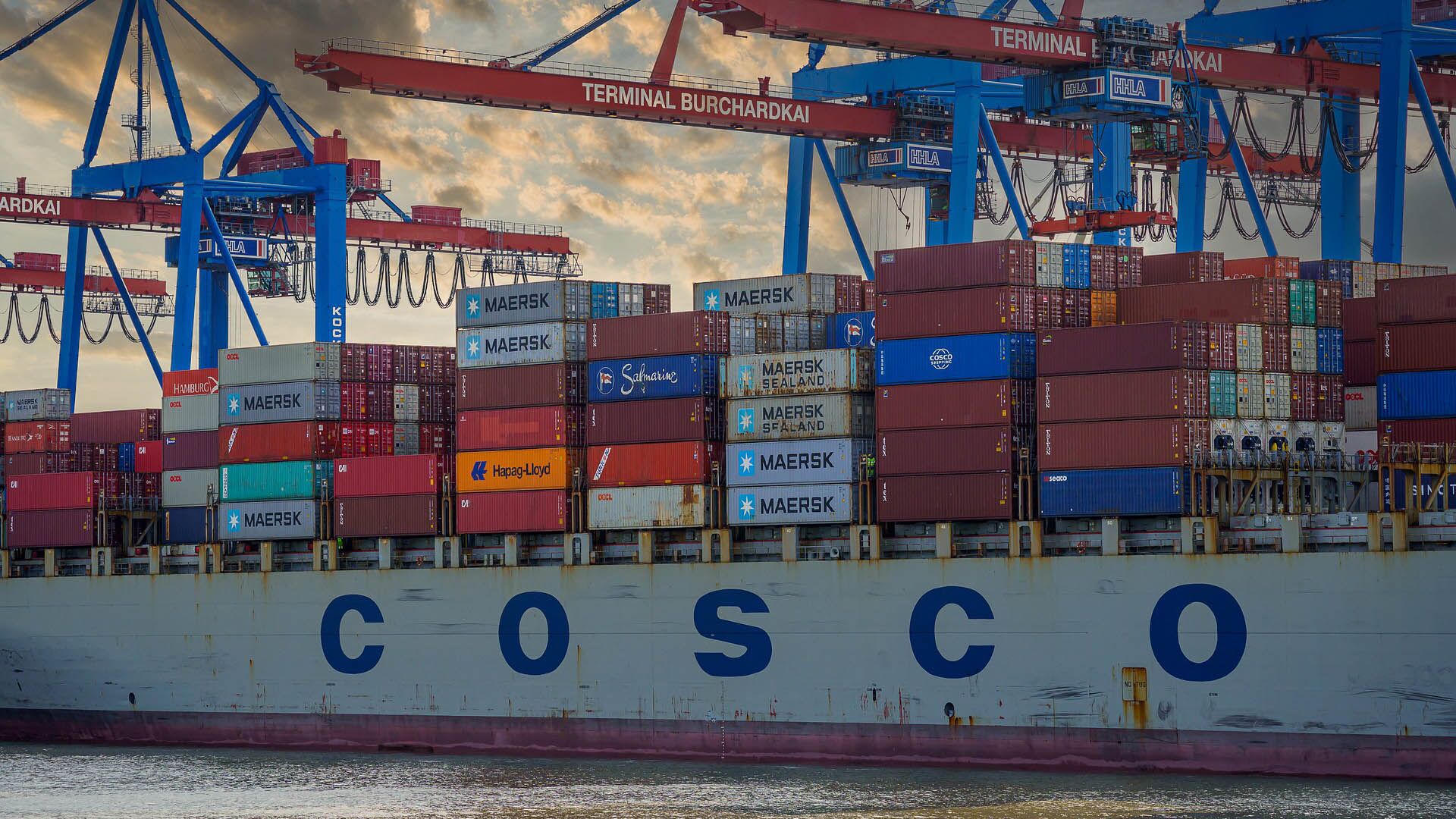 Extron Configure-to-Order Services Helps Reduce Reliance onf Overseas Shipping